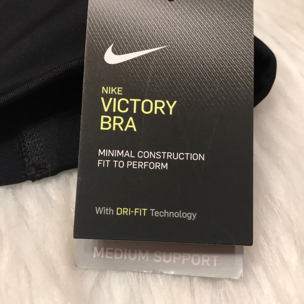 Nike Victory Sports Bra - Picture 3 of 5